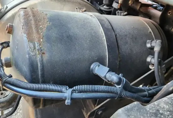 Picture of (Used) 2009 Mack CXU612, AIR TANK (2)