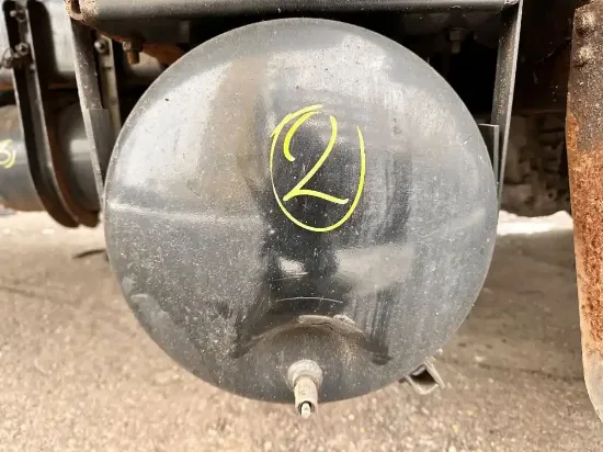 Picture of (Used) 2009 Volvo VHD, AIR TANK (2)