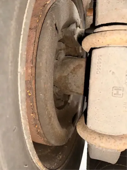 Picture of (Used) 2009 Volvo VHD, A9500, FRONT DIFFERENTIAL HUBS