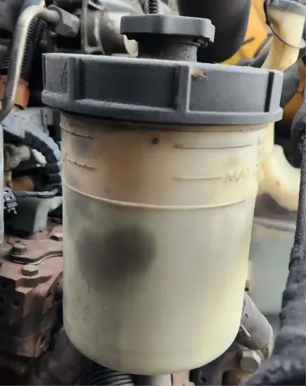 Picture of (Used) 2010 International 4400, POWER STEERING RESERVOIR