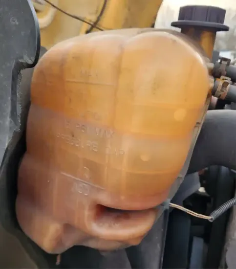 Picture of (Used) 2010 International 4400, RADIATOR OVERFLOW BOTTLE/COOLANT RESERVOIR