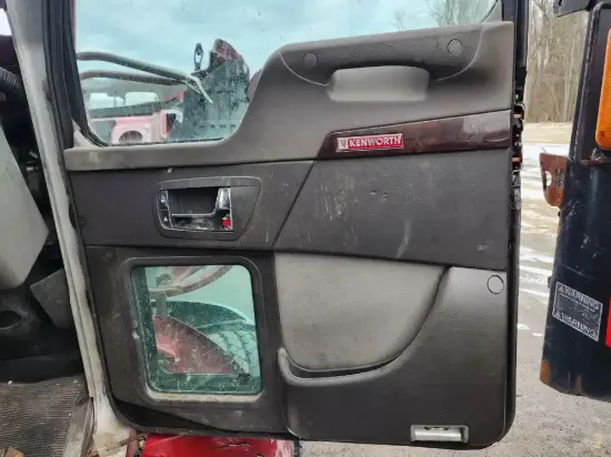 Picture of (Used) 2017 Kenworth T370, INTERIOR DOOR PANEL
