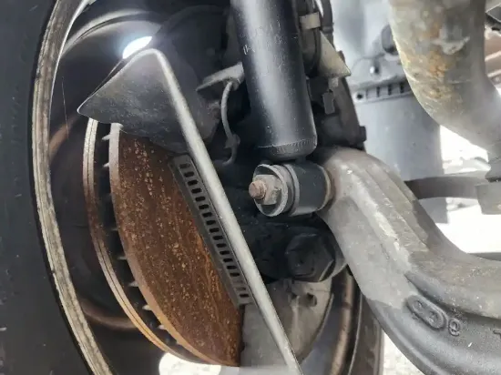 Picture of (Used) 2019 Isuzu NPR-HD, FRONT SPINDLE/KNUCKLE