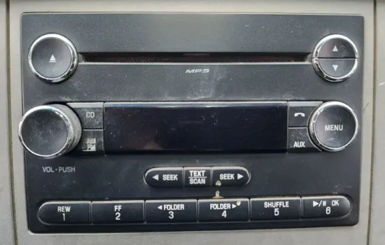 Picture of (Used) 2018 Ford F-750, RADIO