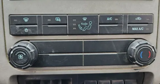 Picture of (Used) 2018 Ford F-750, TEMPERATURE CONTROL ASSEMBLY