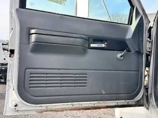 Picture of (Used) 1997 Chevrolet C7500, INTERIOR DOOR PANEL