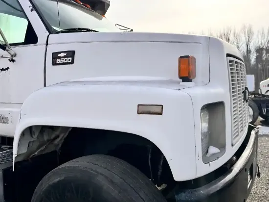 Picture of (Used) 1997 Chevrolet C7500, HOOD ASSEMBLY