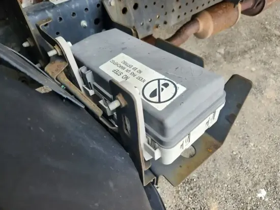 Picture of (Used) 2019 Isuzu NPR-HD, FUSE BOX