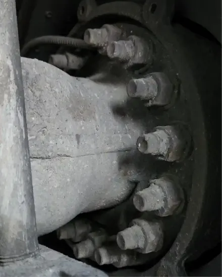 Picture of (Used) 2018 Ford F-750, DIFFERENTIAL HUBS