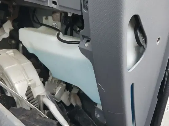 Picture of (Used) 2019 Isuzu NPR-HD, WASHER BOTTLE