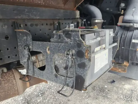 Picture of (Used) 2019 Isuzu NPR-HD, BATTERY BOX