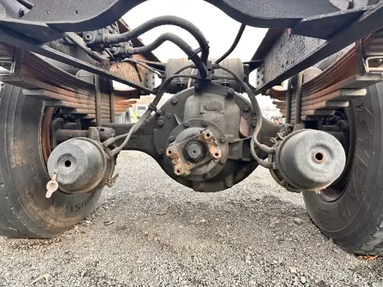 Picture of (Used) 1997 Chevrolet C7500, COMPLETE REAR DIFFERENTIAL