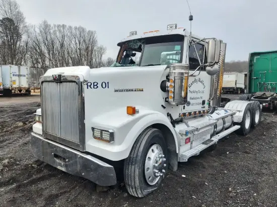 Picture of 2020-western-star-4900-fa-truck-tractor