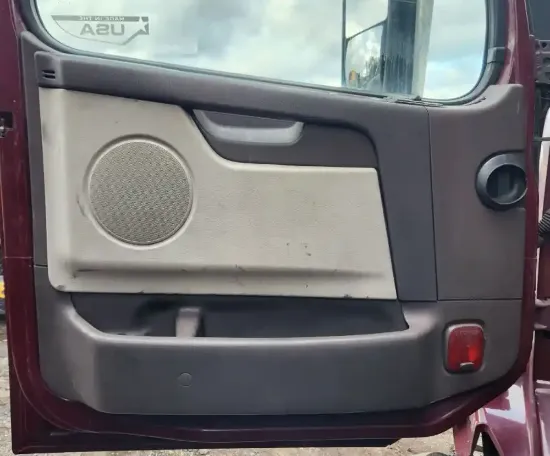 Picture of (Used) 2015 Volvo VNL, INTERIOR DOOR PANEL