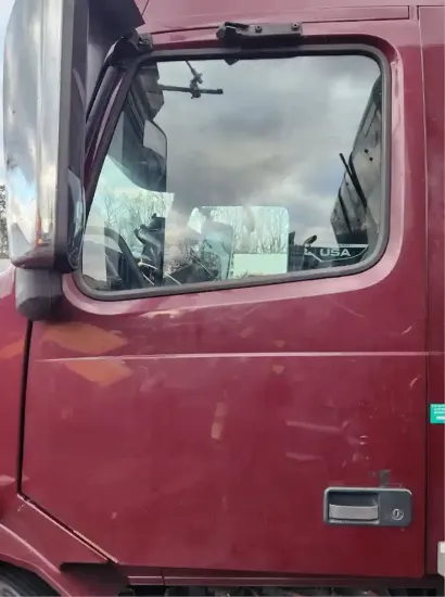 Picture of (Used) 2015 Volvo VNL, DOOR