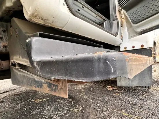 Picture of (Used) 2005 Chevrolet C4500, BATTERY BOX- 