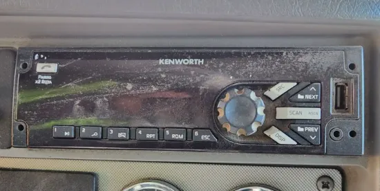 Picture of (Used) 2021 Kenworth T370, RADIO