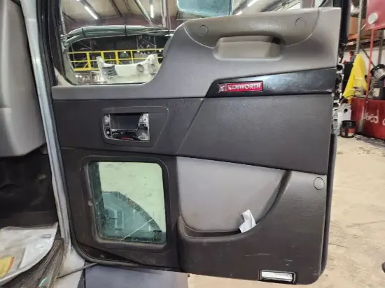 Picture of (Used) 2021 Kenworth T370, INTERIOR DOOR PANEL