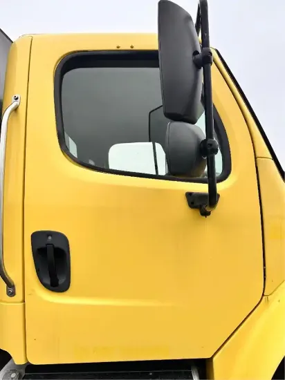 Picture of (Used) 2007 Freightliner M2 106, DOOR