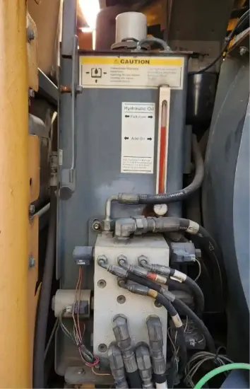 Picture of (Used) 2007 Sterling SC8000, HYDRAULIC TANK