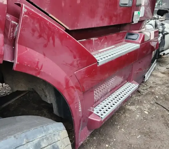 Picture of (Used) 2015 Volvo VNL, TANK FAIRINGS