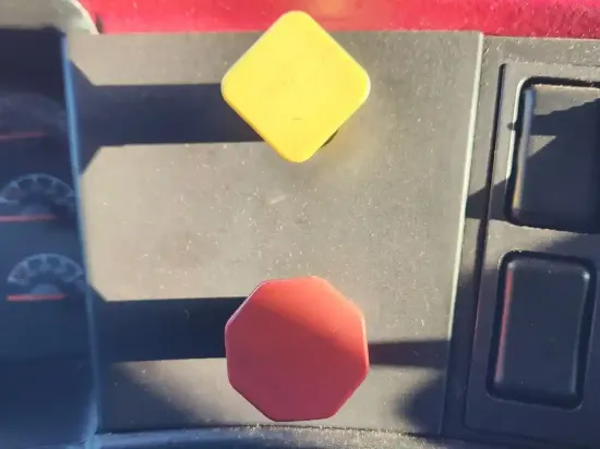 Picture of (Used) 2015 Volvo VNL, MISCELLANEOUS DASH SWITCHES