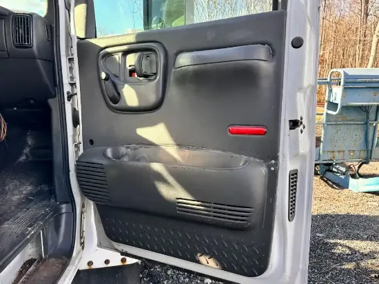 Picture of (Used) 2005 Chevrolet C4500, INTERIOR DOOR PANEL