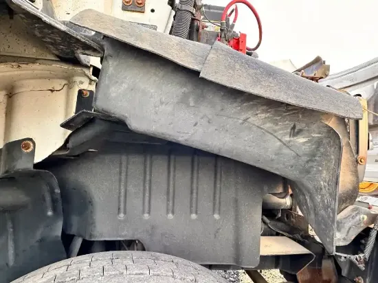Picture of (Used) 2005 Chevrolet C4500, INNER FENDER- 