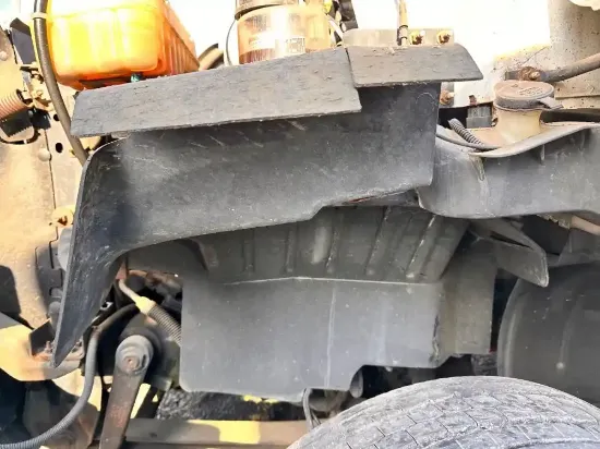 Picture of (Used) 2005 Chevrolet C4500, INNER FENDER- 