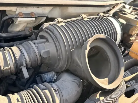 Picture of (Used) 2005 Chevrolet C4500, AIR CLEANER- 