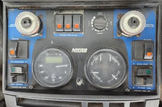 Picture of (Used) 2007 Sterling SC8000 Cargo, MISCELLANEOUS DASH SWITCHES