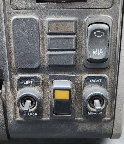 Picture of (Used) 2007 Sterling SC8000 Cargo, MISCELLANEOUS DASH SWITCHES