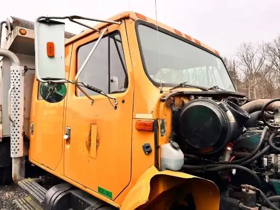 Picture of (Used) 2002 International 4900, CAB