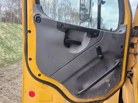 Picture of (Used) 2012 Freightliner 114SD, INTERIOR DOOR PANEL