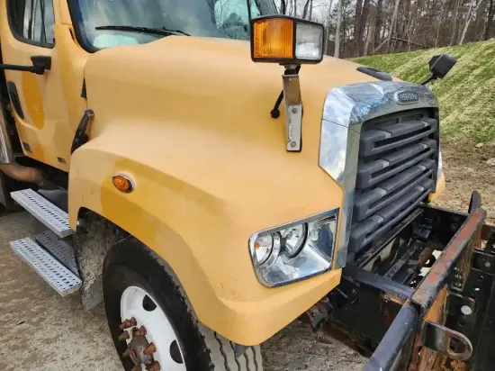 Picture of (Used) 2012 Freightliner 114SD, HOOD ASSEMBLY