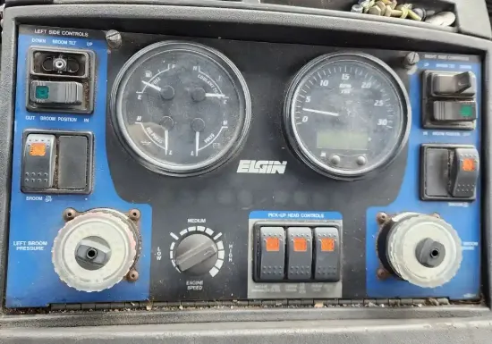 Picture of (Used) 2007 Sterling SC8000 Cargo, MISCELLANEOUS DASH SWITCHES