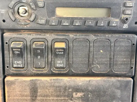 Picture of (Used) 2010 International 4300, MISCELLANEOUS DASH SWITCHES