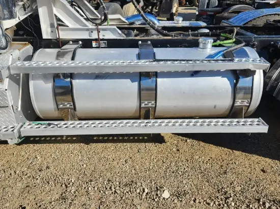 Picture of (Used) 2020 Western Star 4900 FA, FUEL TANK