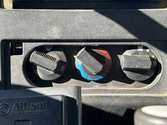 Picture of (Used) 2002 International 4900, TEMPERATURE CONTROL ASSEMBLY- 