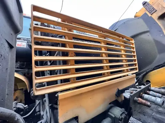 Picture of (Used) 2002 International 4900, GRILLE