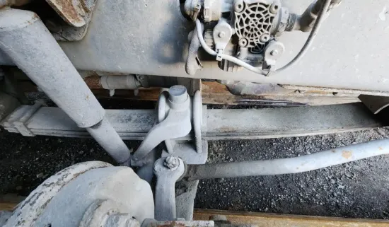 Picture of (Used) 2017 Mack GU813, FRONT LEAF SPRINGS