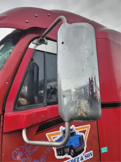 Picture of (Used) 2007 Freightliner Columbia 120, SIDE VIEW MIRROR