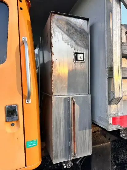 Picture of (Used) 2002 International 4900, TOOL BOX