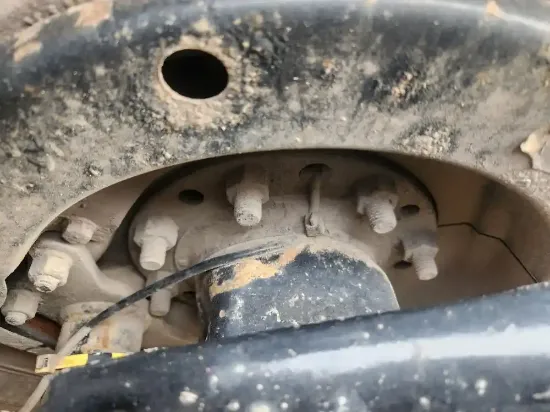 Picture of (Used) 2018 Peterbilt 567, FRONT DIFFERENTIAL HUBS