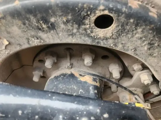 Picture of (Used) 2018 Peterbilt 567, FRONT DIFFERENTIAL HUBS