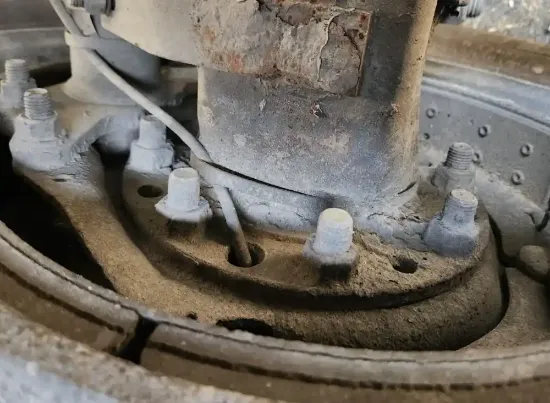 Picture of (Used) 2019 Peterbilt 567, FRONT DIFFERENTIAL HUBS