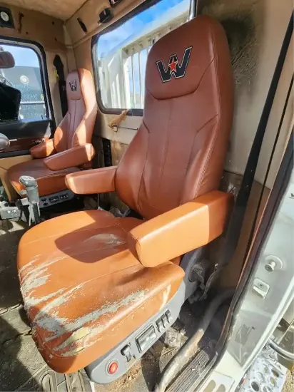 Picture of (Used) 2020 Western Star 4900 FA, SEAT