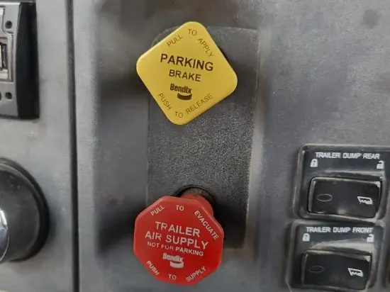 Picture of (Used) 2018 Peterbilt 567, MISCELLANEOUS DASH SWITCHES