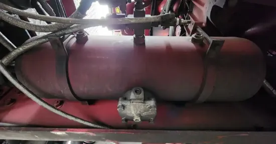 Picture of (Used) 2008 Seagrave Pumpers, AIR TANK (3)