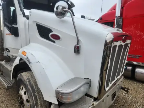 Picture of (Used) 2018 Peterbilt 567, HOOD ASSEMBLY